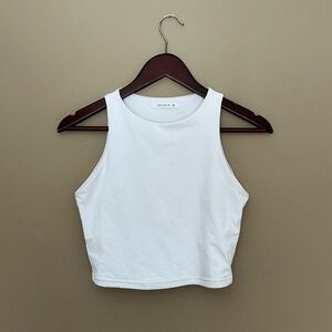 ReoRia Classic White Crop Top